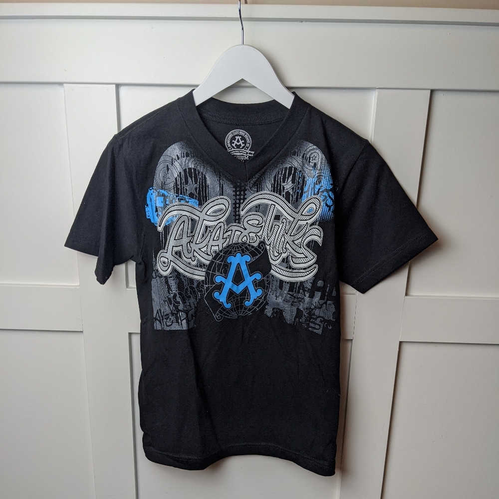 Akademiks clothing t-shirt